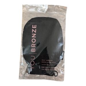 Black Self Tanning Exfoliating Mitt